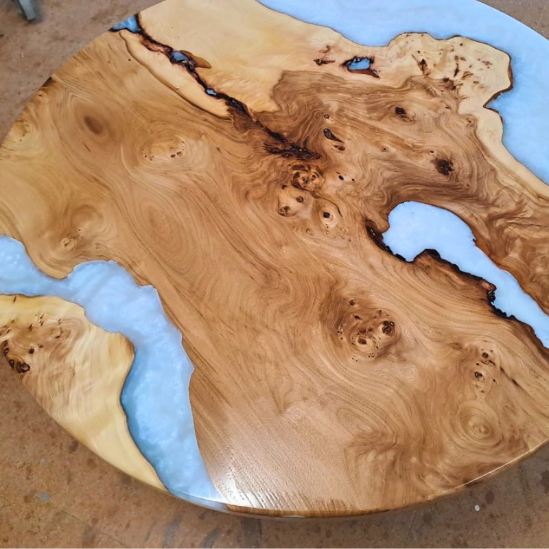 Epoxidharztisch Couchtisch Maserpappel River Table - handgefertigt in Graz I Holz & Harz 5