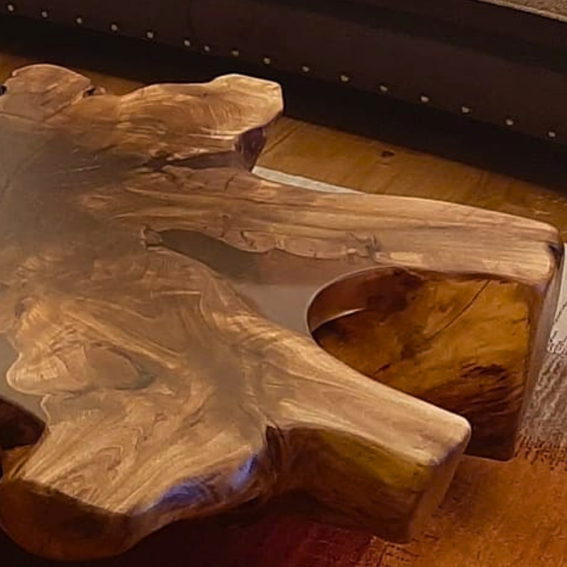 Epoxidharztisch Couchtisch Walnusswurzel River Table - handgefertigt in Graz I Holz & Harz 5