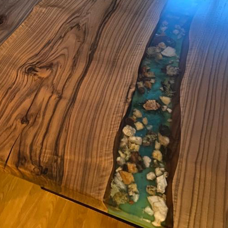 Epoxidharztisch Nuss Flussbeet mit Sitzbank- handgefertigt in Graz I Holz & Harz 2