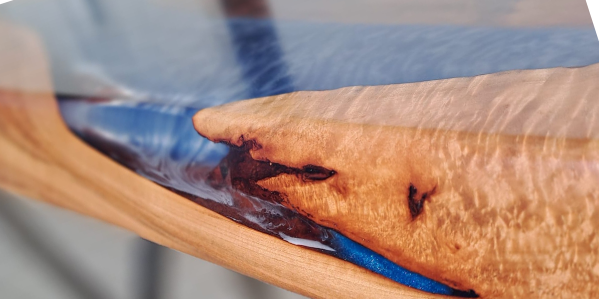 Header Datenschutz massives Holz  mit Epoxidharz I Holz & Harz