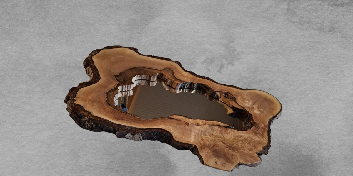 Header Spiegel massives Holz  mit Epoxidharz I Holz & Harz