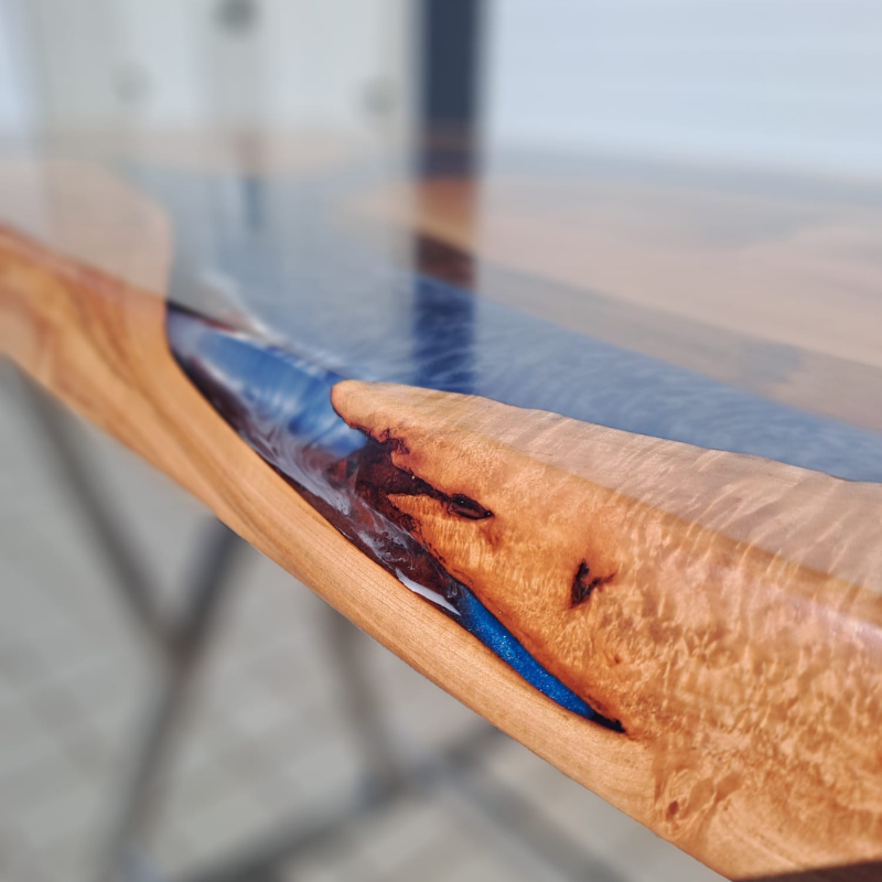 Epoxidharz Bartisch blau gedämpfte Weide - Gestell Edelstahl - handgefertigt in Graz I Holz &  Harz 