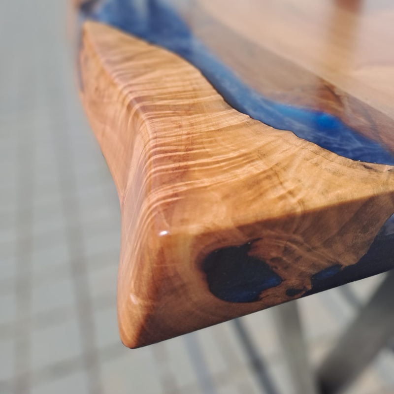 Epoxidharz Bartisch blau gedämpfte Weide - Gestell Edelstahl - handgefertigt in Graz I Holz &  Harz 