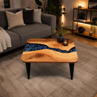 Couchtisch Walnuss mit blaue Glasperlen - handgefertigt in Graz I Holz &  Harz