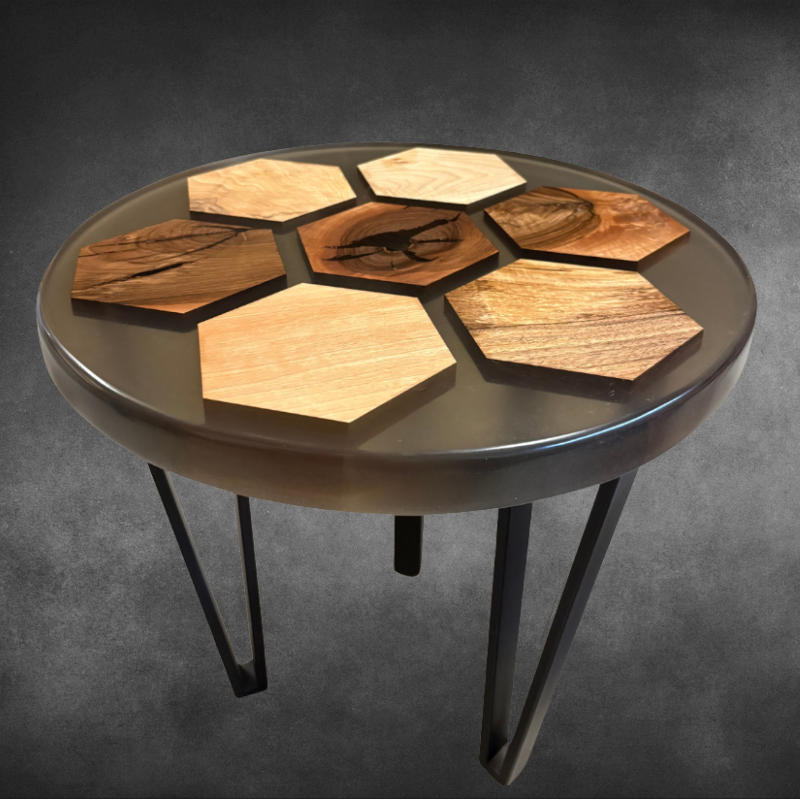 Epoxidharztisch Nusswaben River Table - handgefertigt in Graz I Holz &  Harz 1