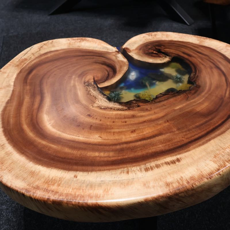 Couchtisch  Suarholz mit Bucht River Table - handgefertigt in Graz I Holz &  Harz