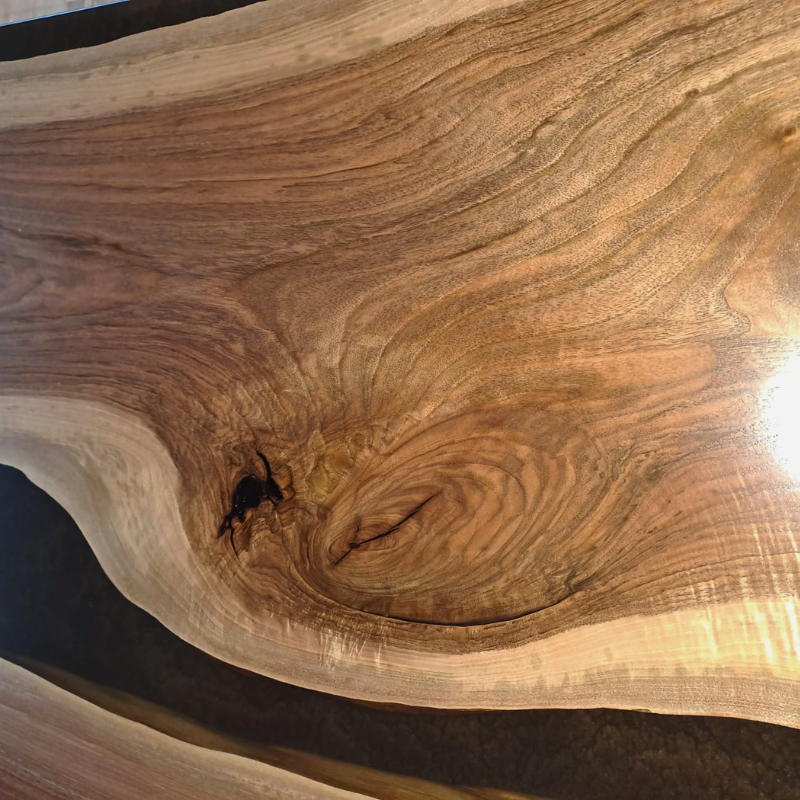 Epoxidharztisch Walnuss River Table - handgefertigt in Graz I Holz & Harz 2