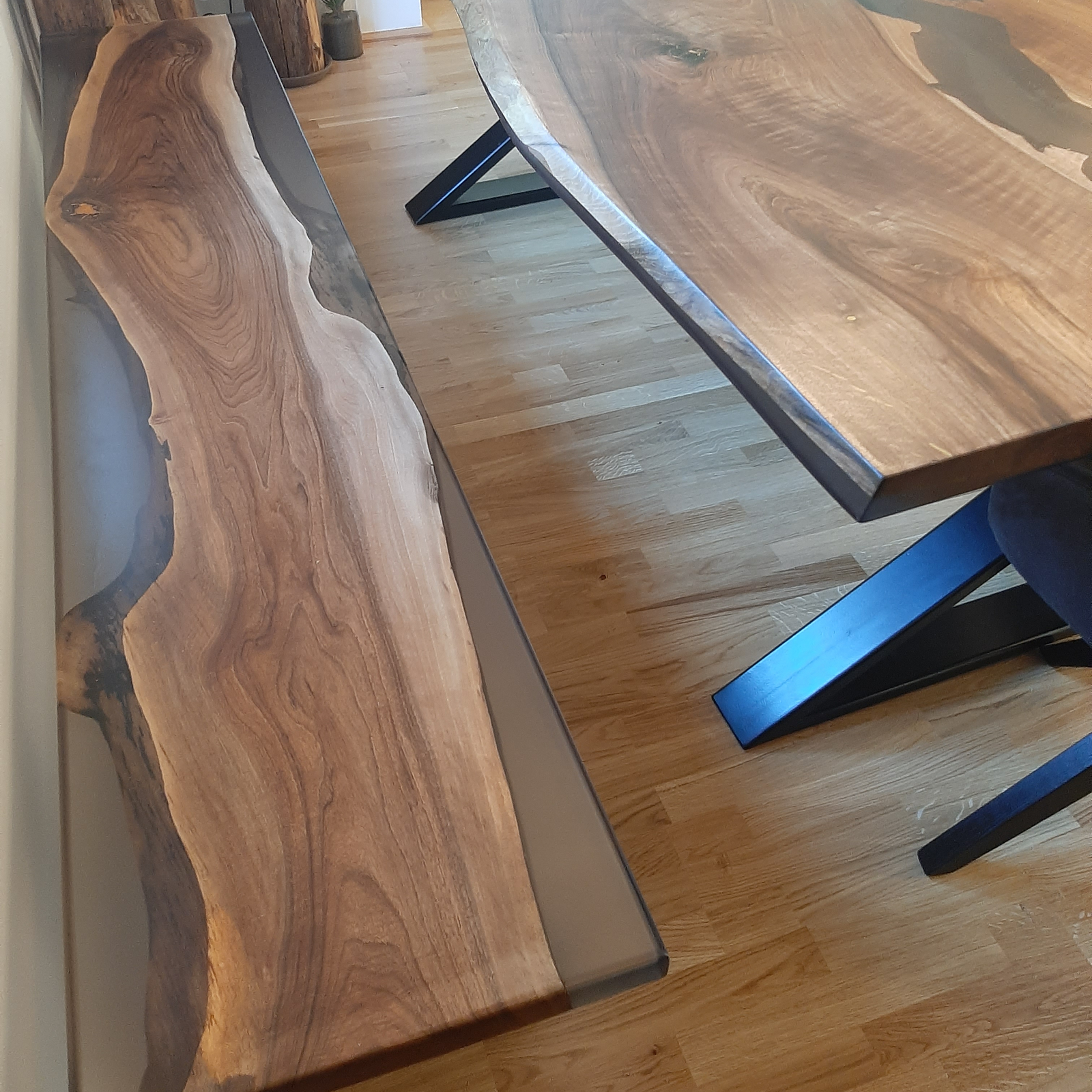 Epoxidharztisch wilde Walnuss River Table - handgefertigt in Graz I Holz & Harz 2